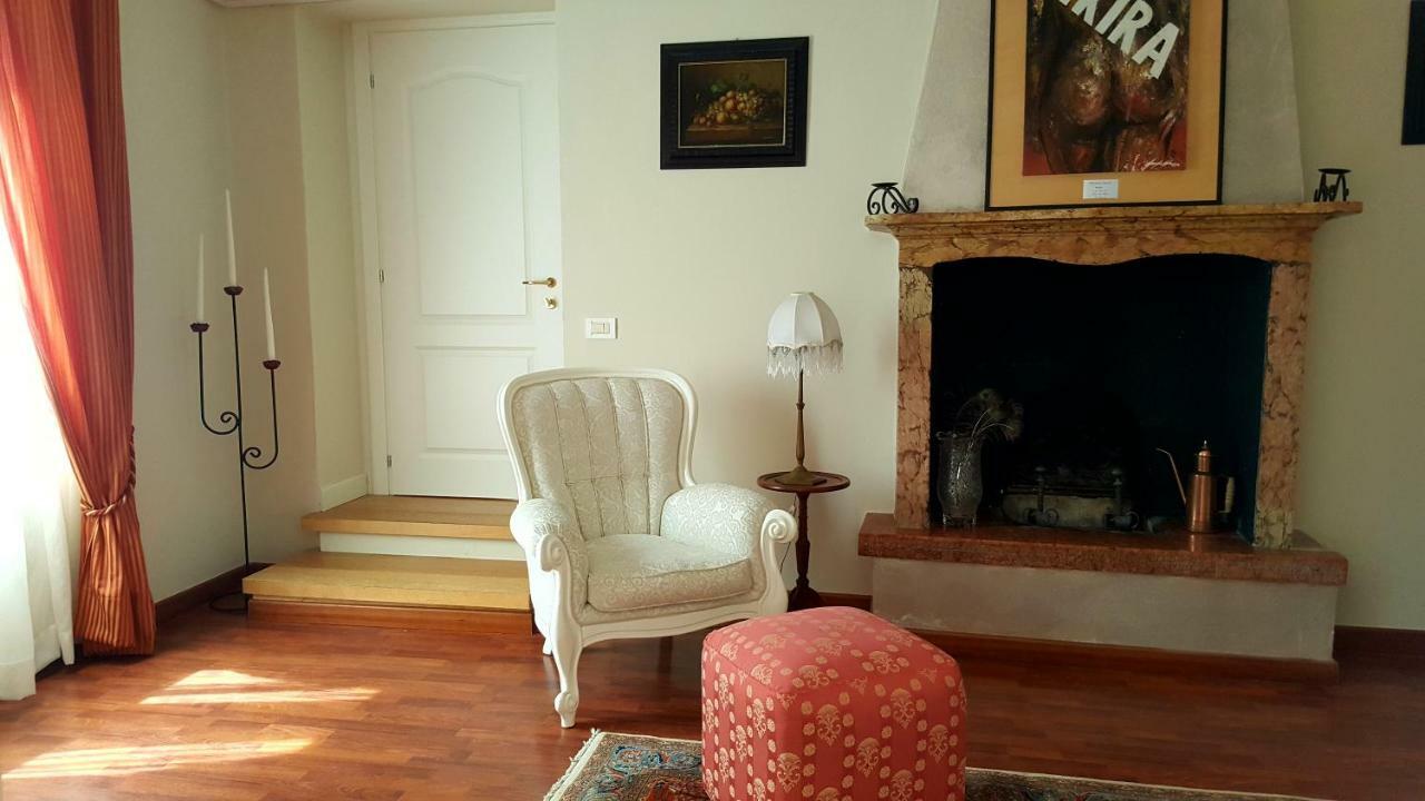 B&B Villa Fiorini Moniga del Garda Exteriér fotografie
