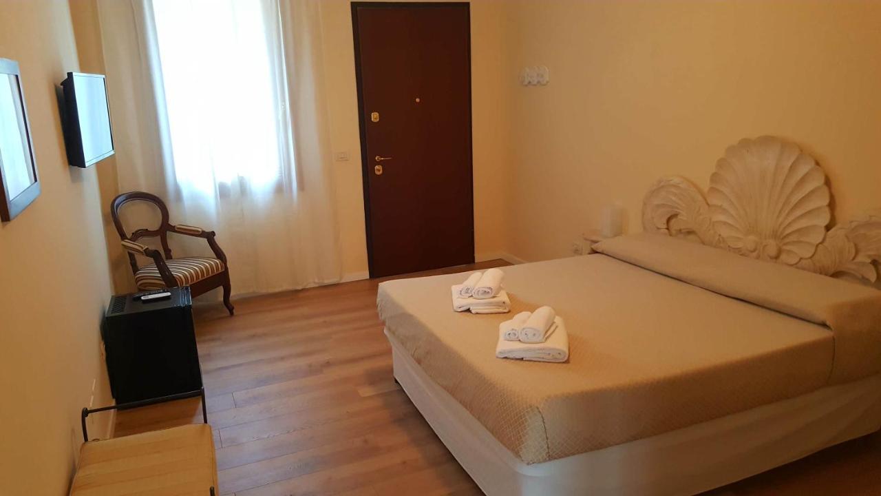 B&B Villa Fiorini Moniga del Garda Exteriér fotografie